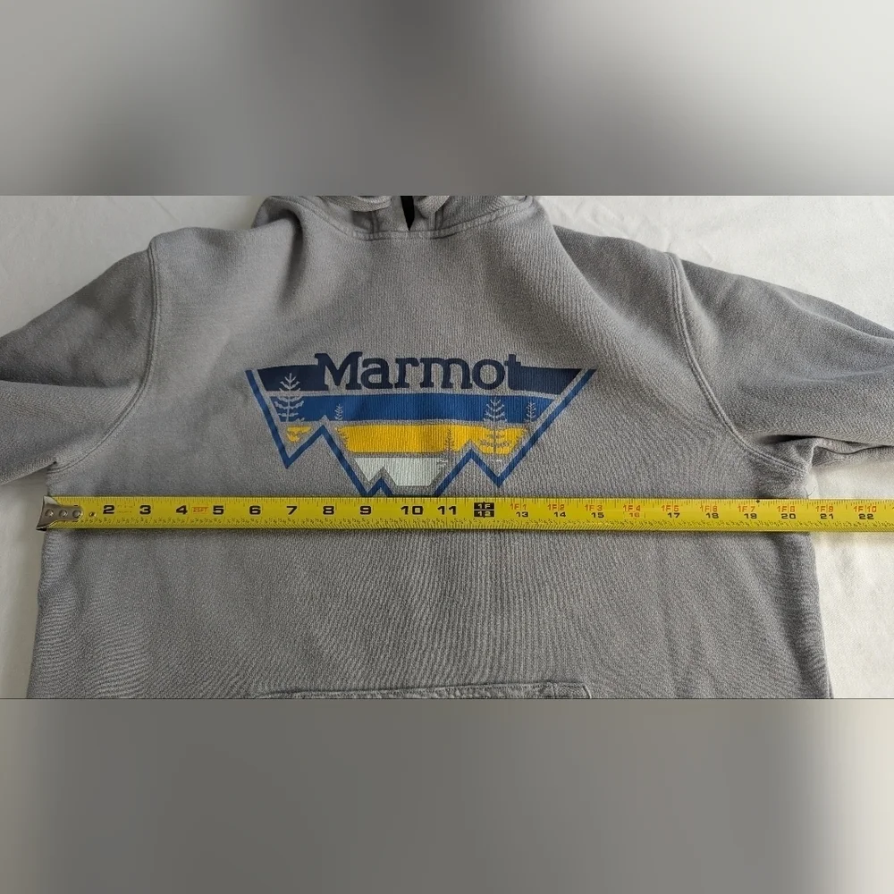 Marmot  Hooded  Pullover Sweatshirt Man's Size M